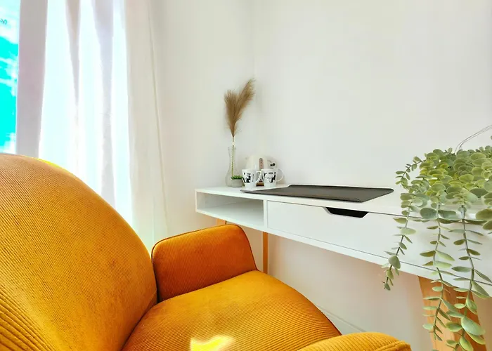 & Fjok Apartment Split